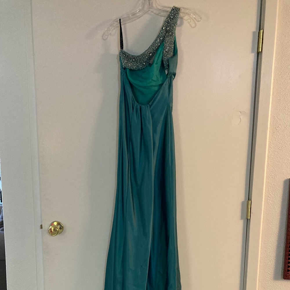 Niki by Niki Livas prom dress